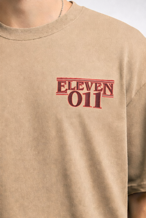 ELEVEN : DUAL REALMS | STRANGER THINGS GRAPHIC PRINTED OVERSIZED FIT T-SHIRT