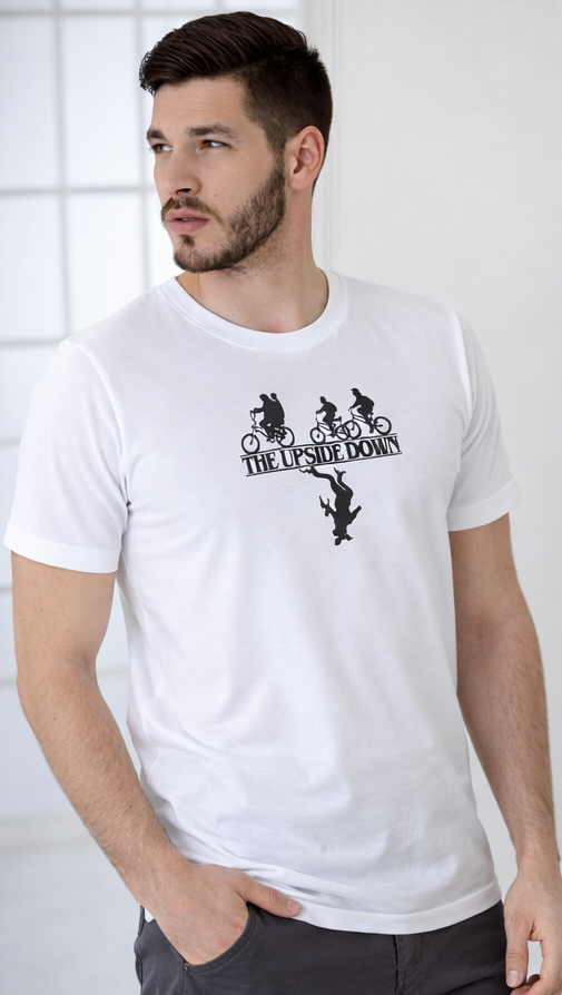 THE UPSIDE DOWN | STRANGER THINGS GRAPHIC PRINTED REGULAR FIT TSHIRT